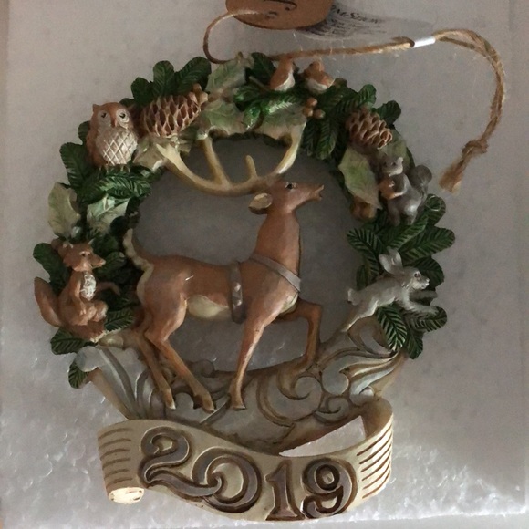 Brand new Jim Shore white Woodland Wreath Ornament dated 2019 collectible - Picture 1 of 7